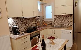Ennie's place
